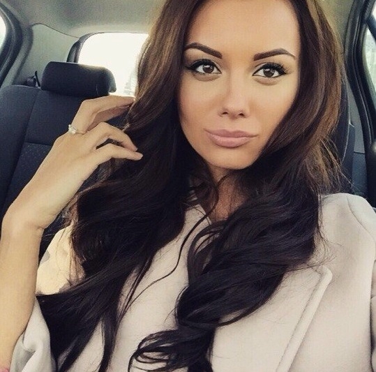 Я знаю, как порадовать и удовлетворить тебя. 🌟
Мое тело создано для наслаждения, и я умею использовать его на все 💯.
В Москве я живу и работаю уже много лет, и у меня есть множество постоянных клиентов, которые приходят ко мне снова и снова. 🌆
Мои услуги включают все, что ты только можешь себе вообразить – эротический массаж, стриптиз, ролевые игры, а также классический и оральный секс. 🍒
Мои фото полностью реальны, и мне нравится быть открытой и искренней. Ты можешь убедиться в этом, посмотрев мою галерею. 📸
Так что, если ты хочешь окунуться в мир наслаждения и страсти, ты знаешь, где меня найти. Жду тебя, мой сладкий гость, чтобы наши встречи оставили в твоей памяти самые яркие эмоции и воспоминания. 💋 Екатерина